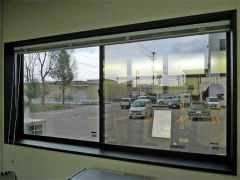 外から見えないガラス(見えにくいガラス) ガラス板の販売サイト オーダーガラス板.COM